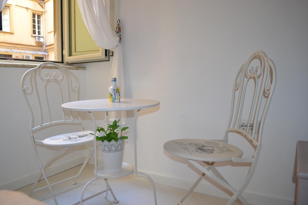 Le Stanze Di Dolly Bed & Breakfast Napoli Ngoại thất bức ảnh