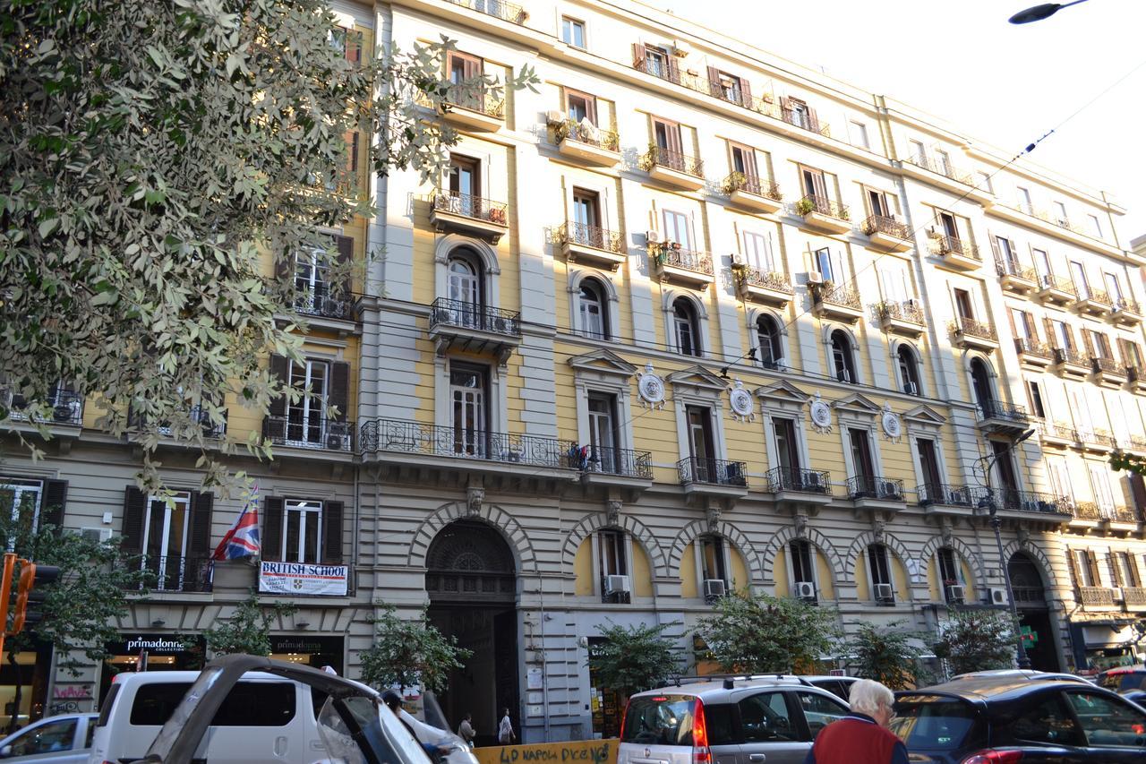 Le Stanze Di Dolly Bed & Breakfast Napoli Ngoại thất bức ảnh