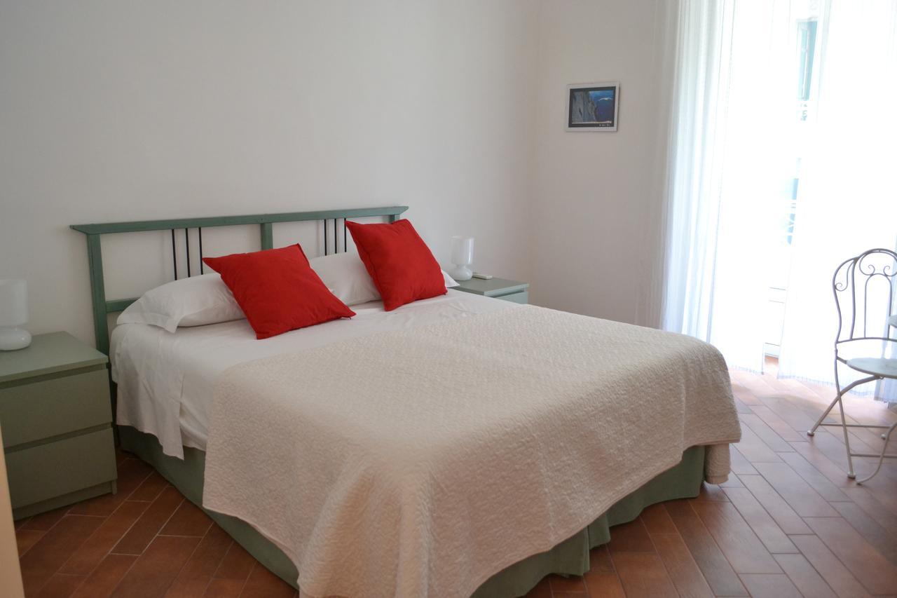 Le Stanze Di Dolly Bed & Breakfast Napoli Ngoại thất bức ảnh