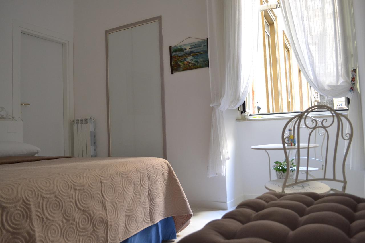 Le Stanze Di Dolly Bed & Breakfast Napoli Ngoại thất bức ảnh