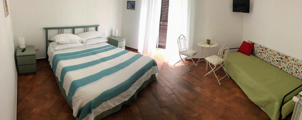Le Stanze Di Dolly Bed & Breakfast Napoli Ngoại thất bức ảnh