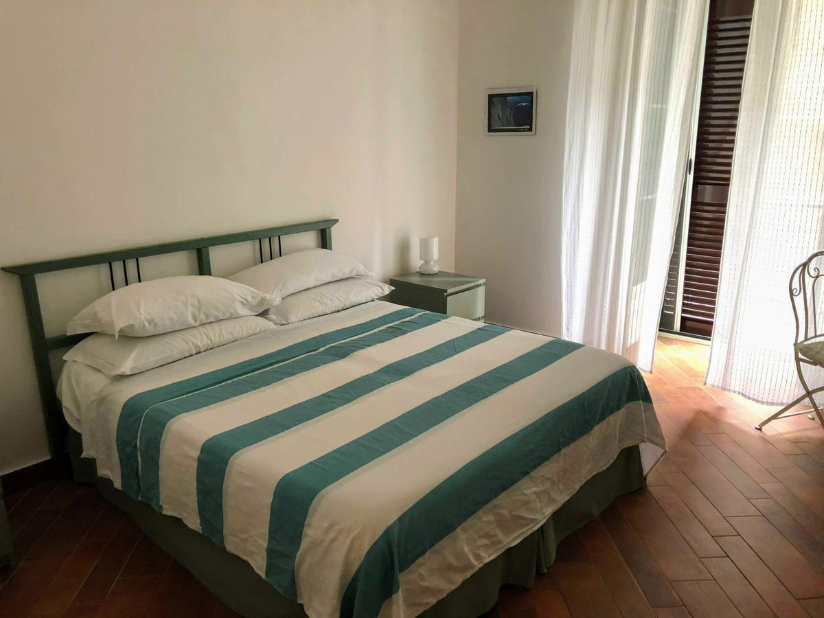 Le Stanze Di Dolly Bed & Breakfast Napoli Ngoại thất bức ảnh