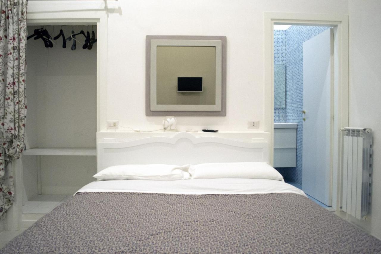 Le Stanze Di Dolly Bed & Breakfast Napoli Ngoại thất bức ảnh
