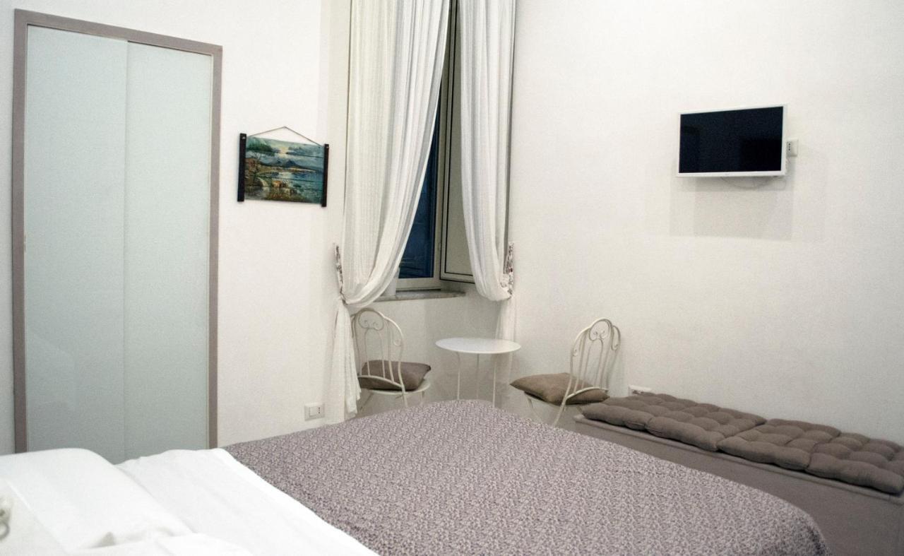 Le Stanze Di Dolly Bed & Breakfast Napoli Ngoại thất bức ảnh
